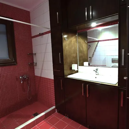 Anna's Sea View House *