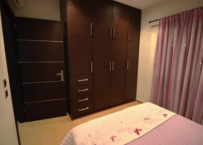 Anna's Sea View House *