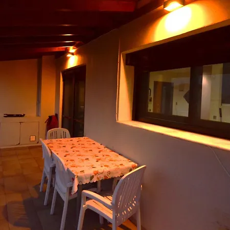 Anna's Sea View House Apartament *