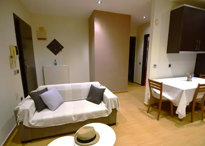 Anna's Sea View House * מונמבאסיה