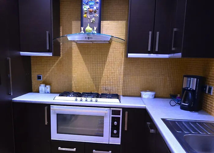 Anna's Sea View House * מונמבאסיה